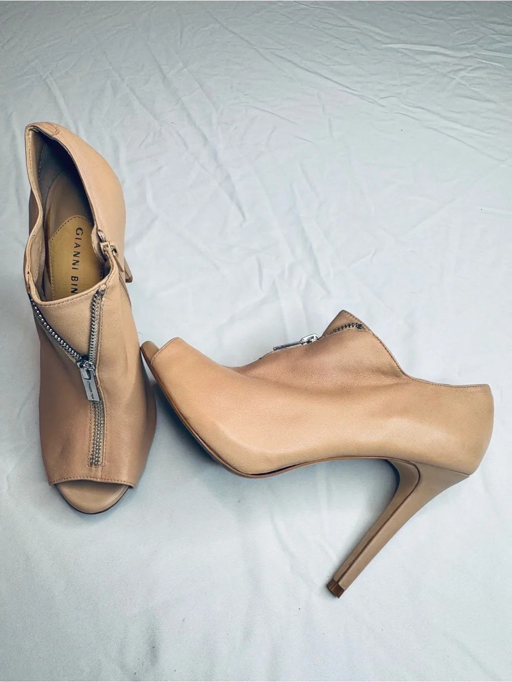 Gianni Bini Nude Leather Peep Toe Bootie Stiletto Heel Zips size 9 M
